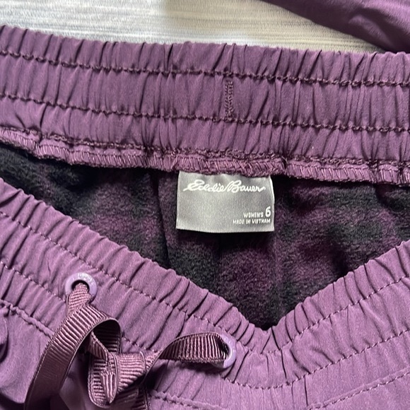 NWT Eddie Bauer Fleece Pant relaxed fit plaid lined detail Stretch fabric size 6 - Picture 3 of 10